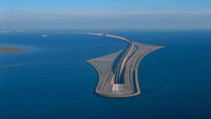 poduri ciudate - Podul Oresund Danemarca-Suedia