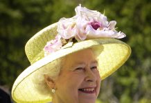 Ce oja foloseste Regina Elisabeta