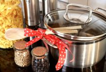 Și tu faci aceste greșeli în bucătărie. Cum îți otrăvești familia fără să îți dai seama greseli in bucatarie