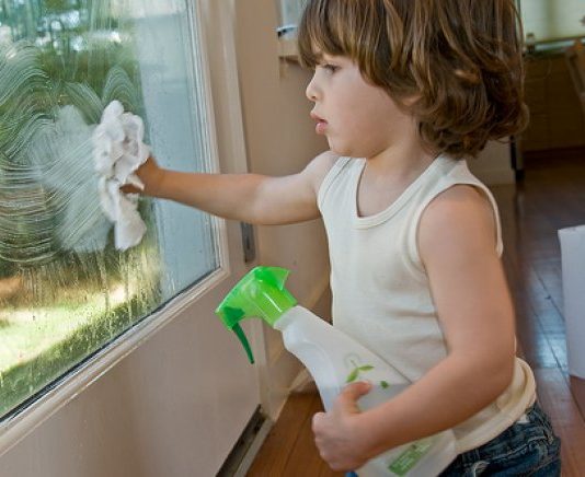 solugtie pentru curatat geamuri