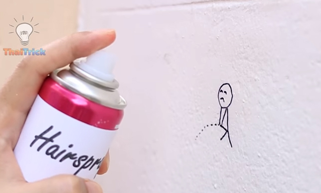 curata peretii cu fixativ