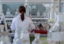 Lipsa acestei vitamine duce la apariţia unor boli extrem de grave. Avertismentul medicilor medic in laborator